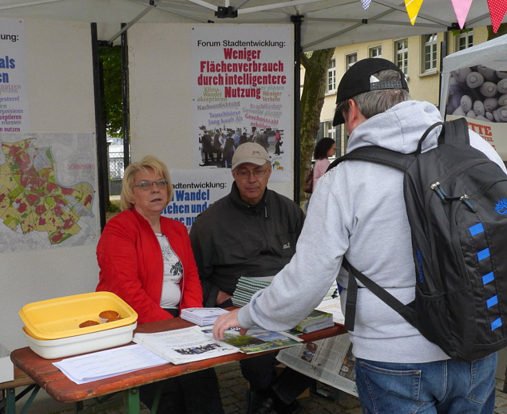 © www.mutbuergerdokus.de: 3. 'Umweltmarkt Neuss'