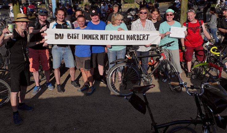 © www.mutbuergerdokus.de: 'Critical Mass Düsseldorf'