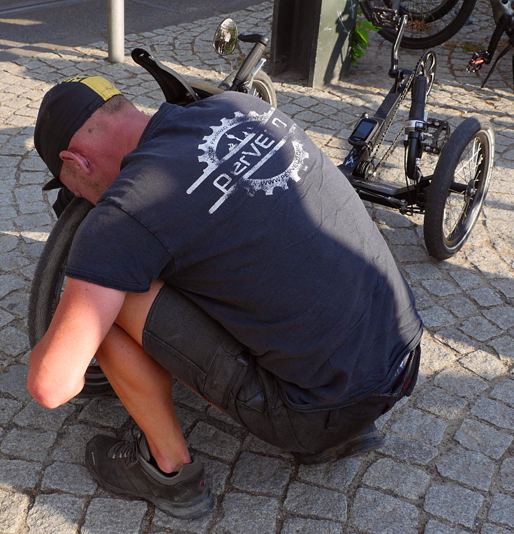 © www.mutbuergerdokus.de: 'Critical Mass Düsseldorf'