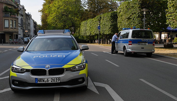 © www.mutbuergerdokus.de: 3. 'Critical Mass Neuss'