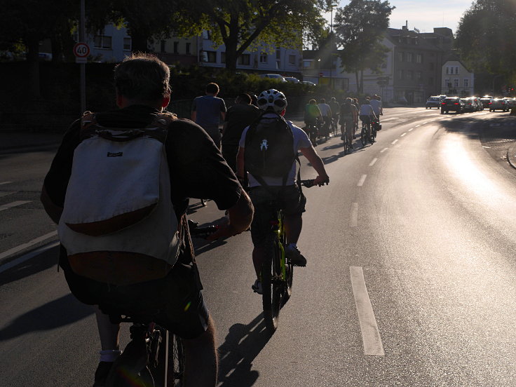 © www.mutbuergerdokus.de: 'Critical Mass Mönchengladbach'