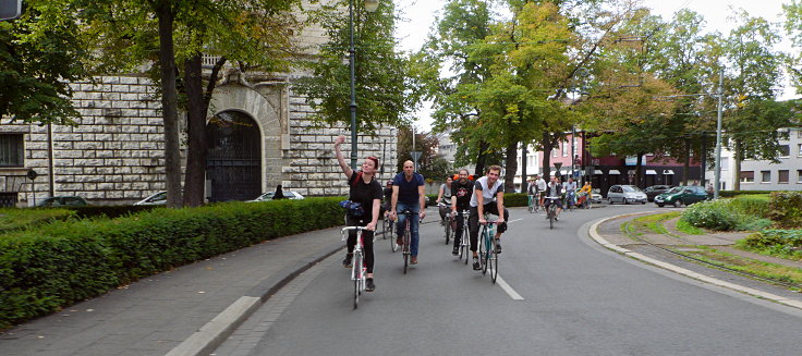 © www.mutbuergerdokus.de: 'Critical Mass Krefeld'