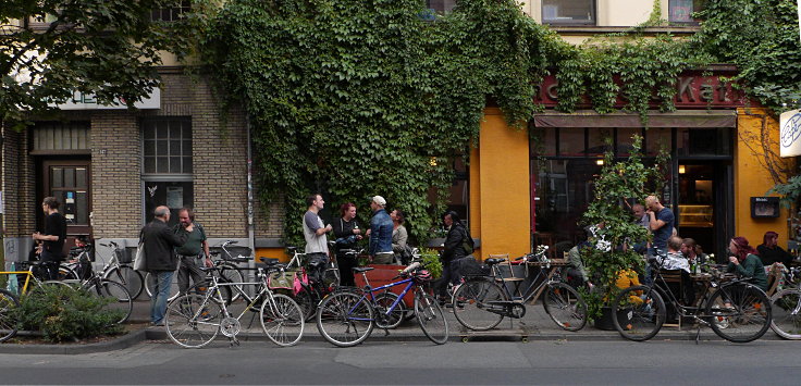 © www.mutbuergerdokus.de: 'Critical Mass Krefeld'