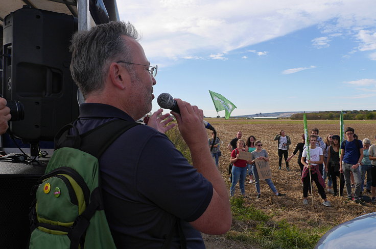 © www.mutbuergerdokus.de: Waldführung im Hambacher Forst