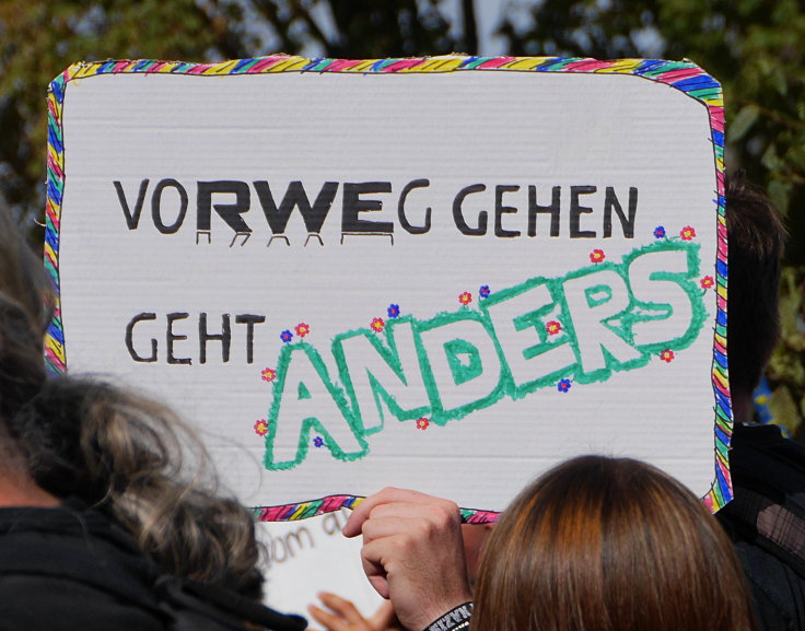 © www.mutbuergerdokus.de: Demonstration am Hambacher Forst