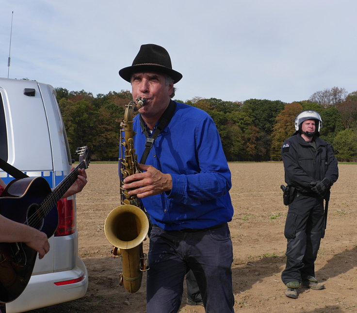 © www.mutbuergerdokus.de: Demonstration am Hambacher Forst