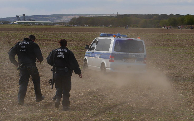 © www.mutbuergerdokus.de: Demonstration am Hambacher Forst