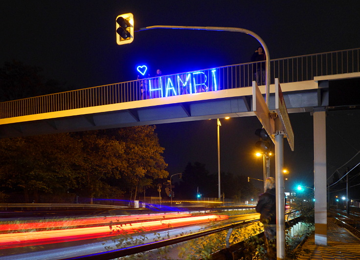 © www.mutbuergerdokus.de: Solidaritätsaktion: 'Love Hambi - End Coal'