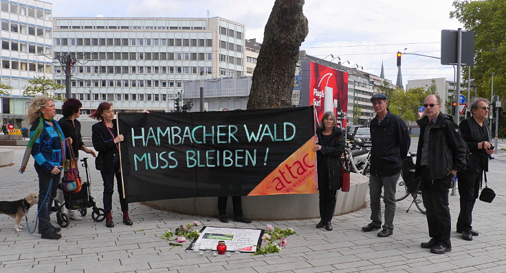 © www.mutbuergerdokus.de: 'Mahnwache Hambacher Wald'
