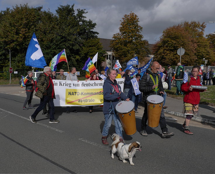 © www.mutbuergerdokus.de: 'Demonstration für Frieden und Abrüstung'