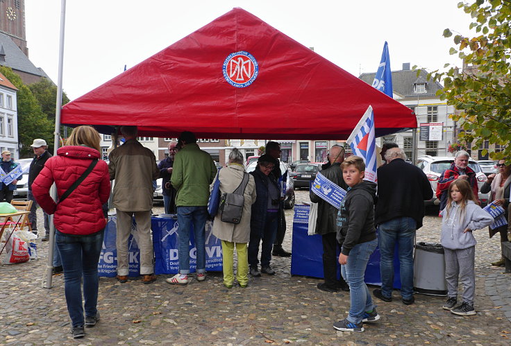 © www.mutbuergerdokus.de: 'Demonstration für Frieden und Abrüstung'