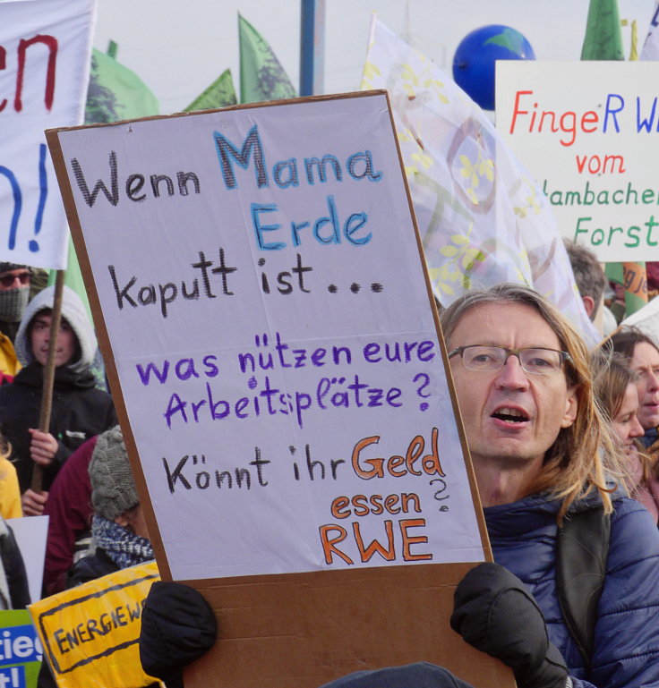 © www.mutbuergerdokus.de: 'Ende Gelände': Solidaritäts-Demonstration, Bagger- und Gleis-Besetzung