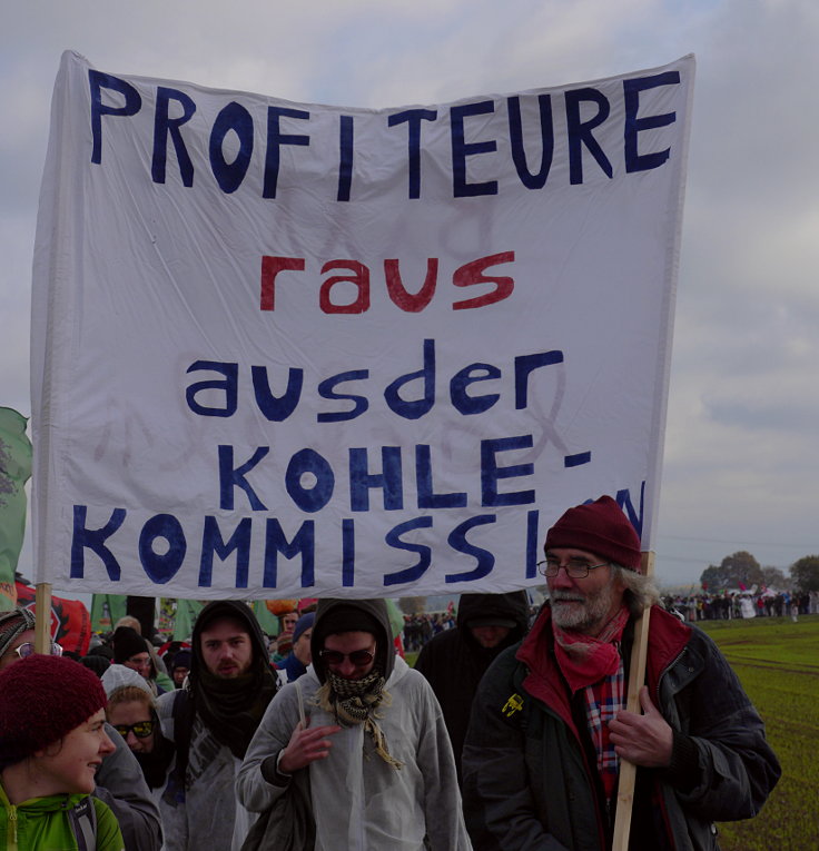 © www.mutbuergerdokus.de: 'Ende Gelände': Solidaritäts-Demonstration, Bagger- und Gleis-Besetzung