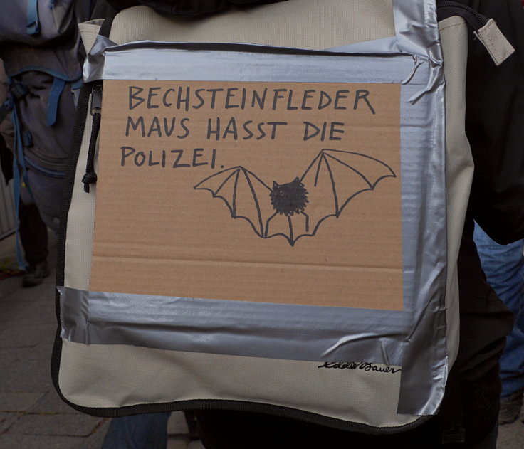 © www.mutbuergerdokus.de: 'Ende Gelände': Solidaritäts-Demonstration, Bagger- und Gleis-Besetzung