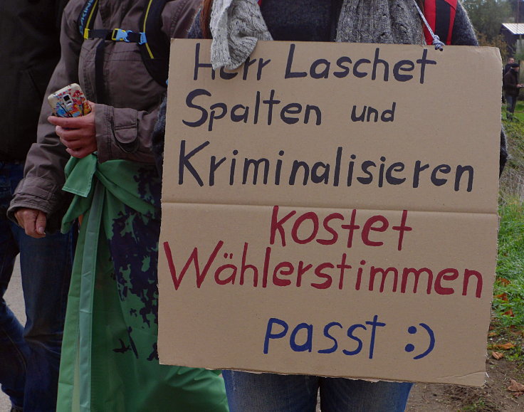 © www.mutbuergerdokus.de: 'Ende Gelände': Solidaritäts-Demonstration, Bagger- und Gleis-Besetzung