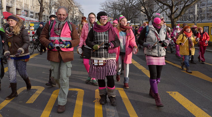 © www.mutbuergerdokus.de: Demonstration: 'Wir haben es satt!'