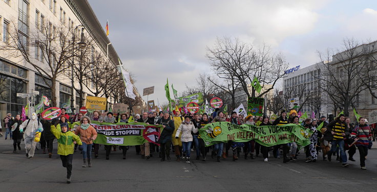 © www.mutbuergerdokus.de: Demonstration: 'Wir haben es satt!'