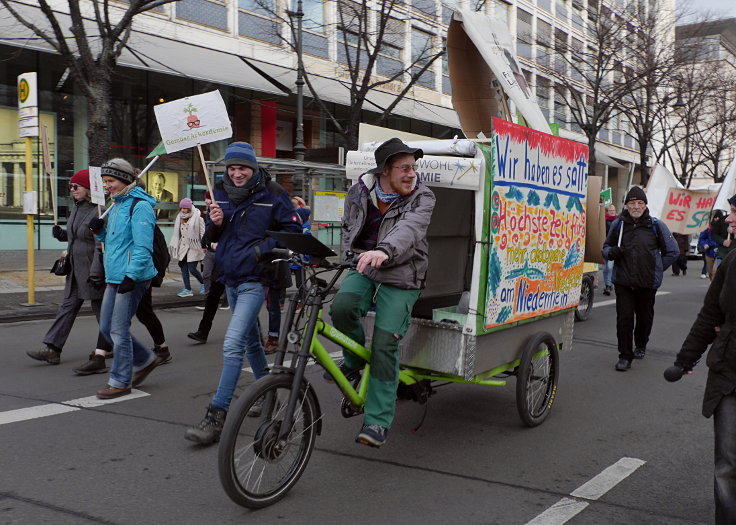 © www.mutbuergerdokus.de: Demonstration: 'Wir haben es satt!'