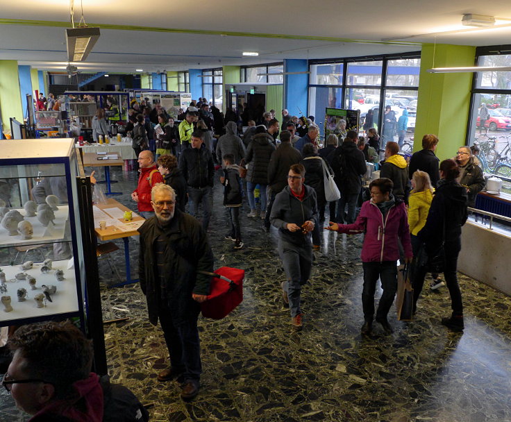 © www.mutbuergerdokus.de: 'Saatgutfestival Düsseldorf'