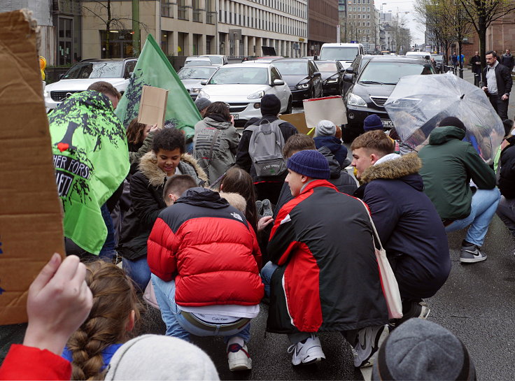 © www.mutbuergerdokus.de: Demonstration: 'Fridays for Future Düsseldorf'