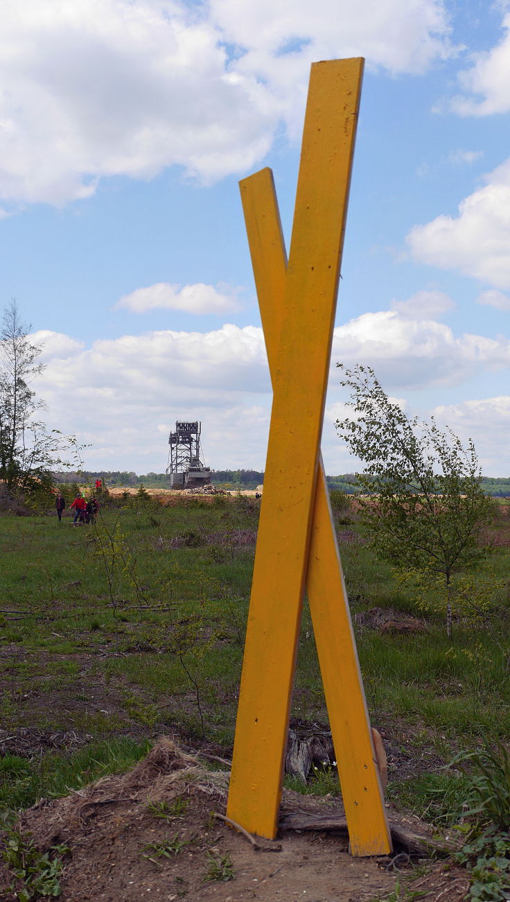 © www.mutbuergerdokus.de: 5. 'Rote Linie-Aktion' am Hambacher Wald