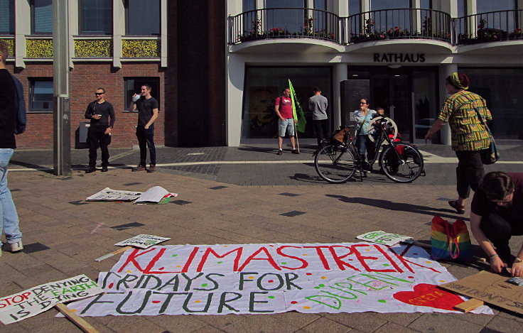© www.mutbuergerdokus.de: Fridays for Future Düren: 'Europawahlen sind Klimawahlen!'