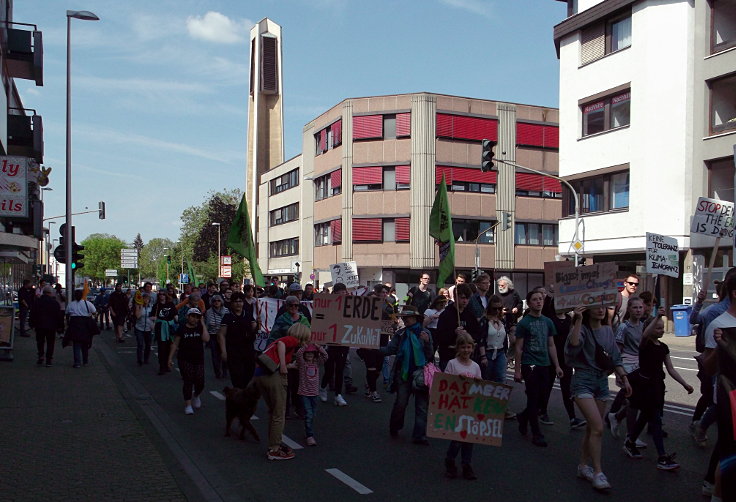 © www.mutbuergerdokus.de: Fridays for Future Düren: 'Europawahlen sind Klimawahlen!'