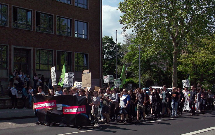 © www.mutbuergerdokus.de: Fridays for Future Düren: 'Europawahlen sind Klimawahlen!'