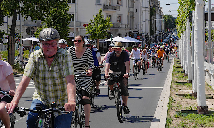 © www.mutbuergerdokus.de: 7. 'ADFC Fahrrad*Sternfahrt NRW'
