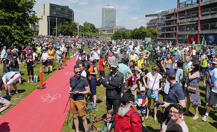 © www.mutbuergerdokus.de: 7. 'ADFC Fahrrad*Sternfahrt NRW'
