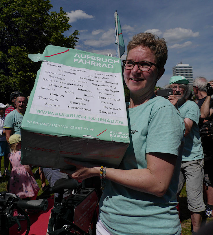 © www.mutbuergerdokus.de: 7. 'ADFC Fahrrad*Sternfahrt NRW'