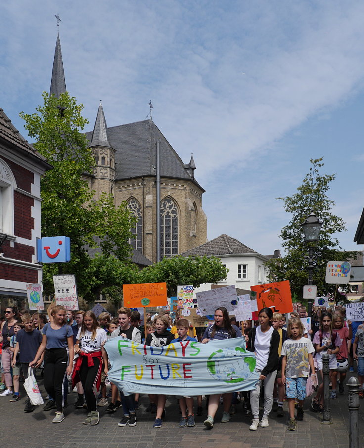 © www.mutbuergerdokus.de: 1. 'Fridays for Future'-Klimastreik Willich