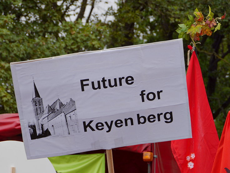 © www.mutbuergerdokus.de: 63. Waldführung im Hambacher Forst: 'Wald statt Kohle'