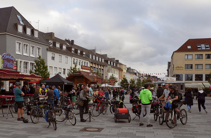 © www.mutbuergerdokus.de: 'Critical Mass Düren'