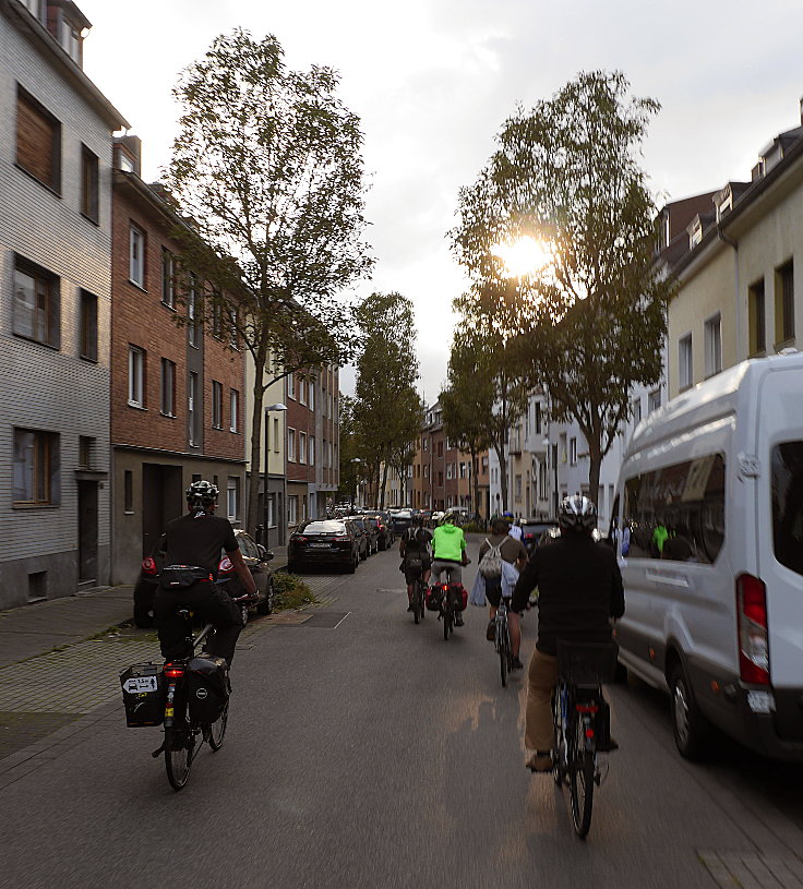 © www.mutbuergerdokus.de: 'Critical Mass Düren'