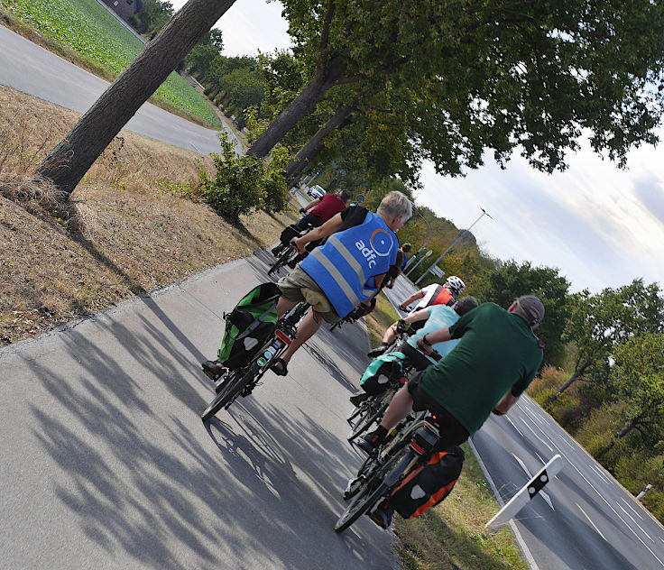 © www.mutbuergerdokus.de: 6. 'Mönchengladbacher Fahrradsternfahrt'