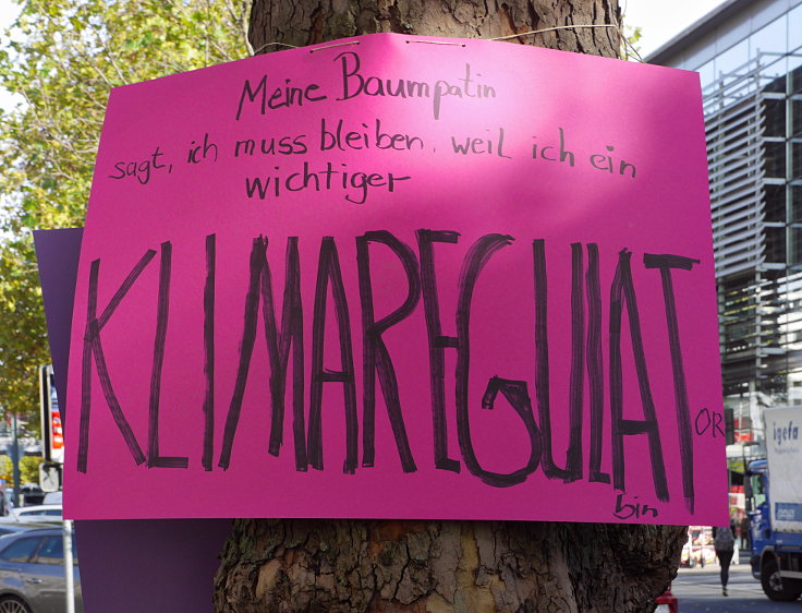 © www.mutbuergerdokus.de: Baumschutzgruppe Düsseldorf: 'Demo für das Stadtklima'