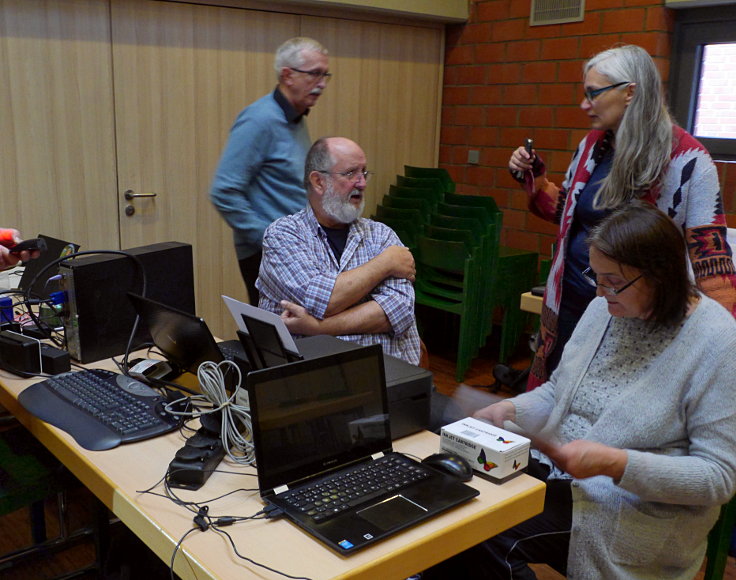 © www.mutbuergerdokus.de: 6. 'Repaircafé Meerbusch'