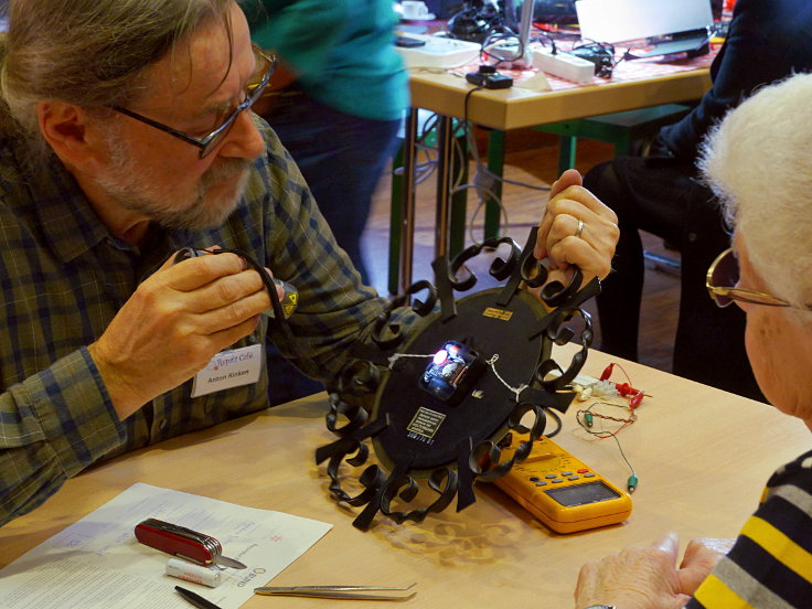 © www.mutbuergerdokus.de: 6. 'Repaircafé Meerbusch'