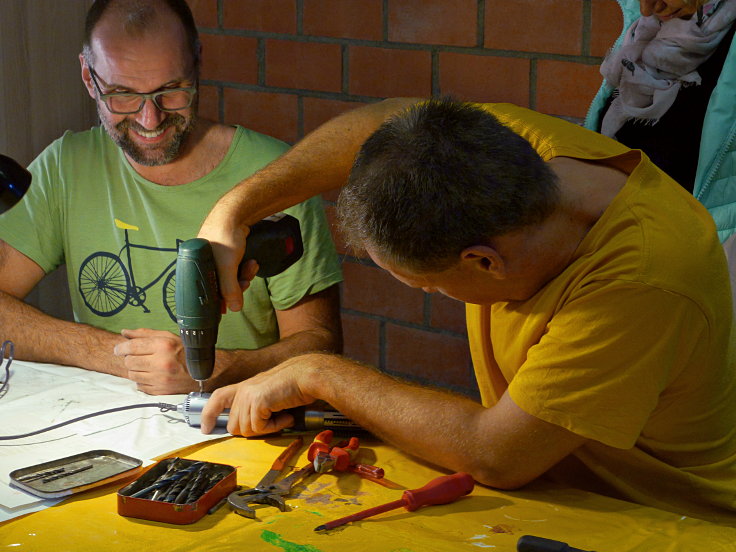 © www.mutbuergerdokus.de: 6. 'Repaircafé Meerbusch'