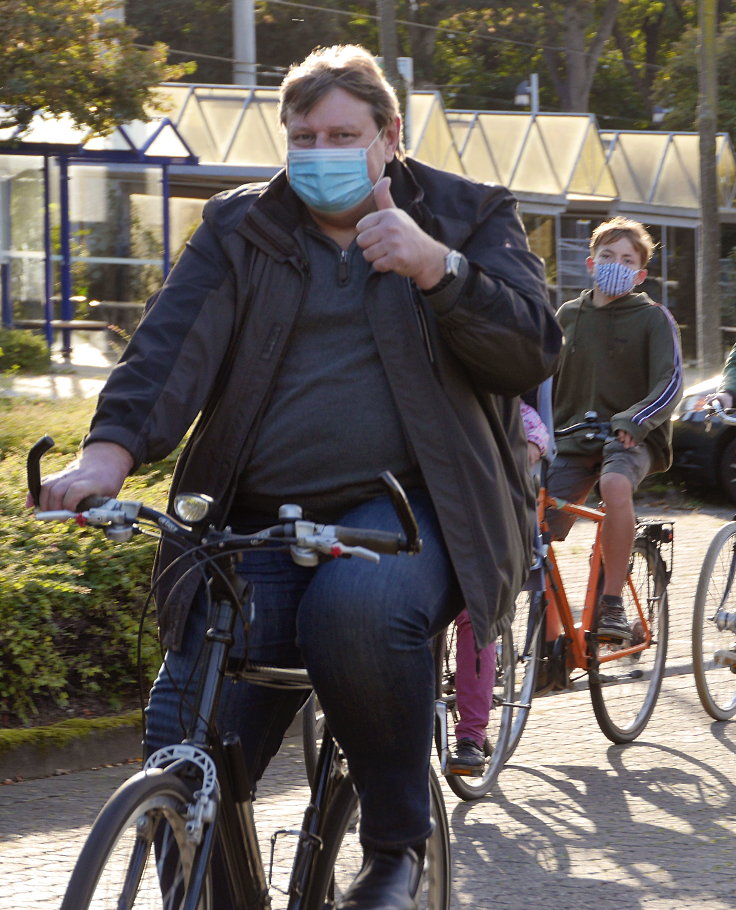 © www.mutbuergerdokus.de: 'Fahrrad-Klima-Demonstration' in Meerbusch