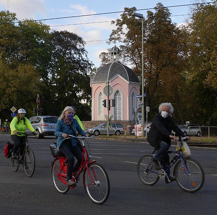 © www.mutbuergerdokus.de: 'Fahrrad-Klima-Demonstration' in Meerbusch