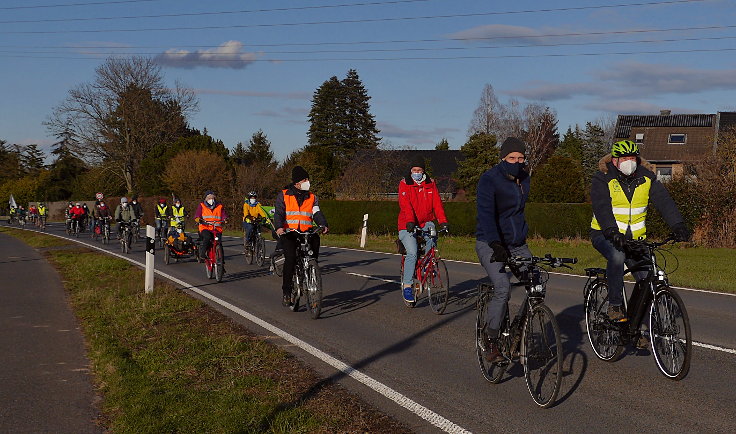 © www.mutbuergerdokus.de: '#AlleFür1Komma5' - Fahrradtour zum Klimastreik