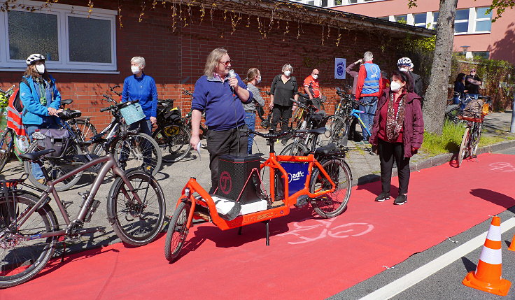 © www.mutbuergerdokus.de: Fahrrad-Demo am Trippelsberg