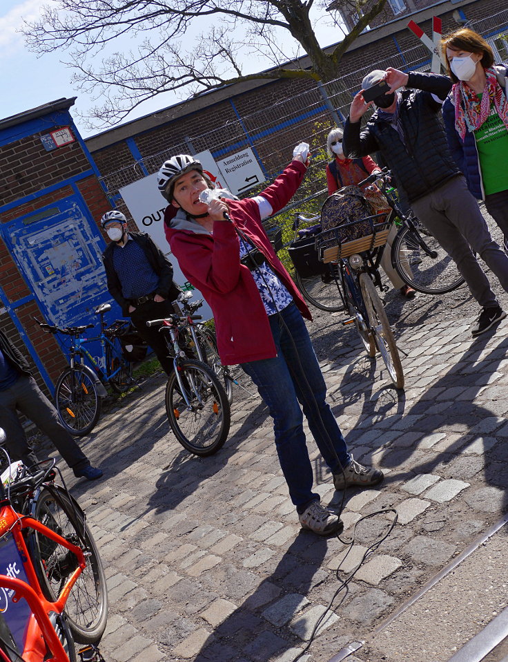 © www.mutbuergerdokus.de: Fahrrad-Demo am Trippelsberg