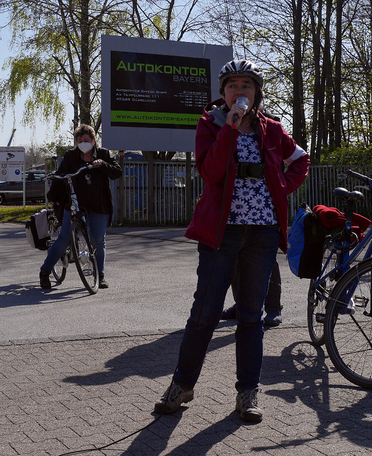 © www.mutbuergerdokus.de: Fahrrad-Demo am Trippelsberg