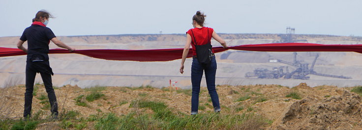 © www.mutbuergerdokus.de: '7 Jahre Waldspaziergänge - Rote Linie am Hambacher Wald'