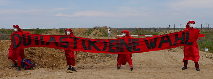 © www.mutbuergerdokus.de: '7 Jahre Waldspaziergänge - Rote Linie am Hambacher Wald'