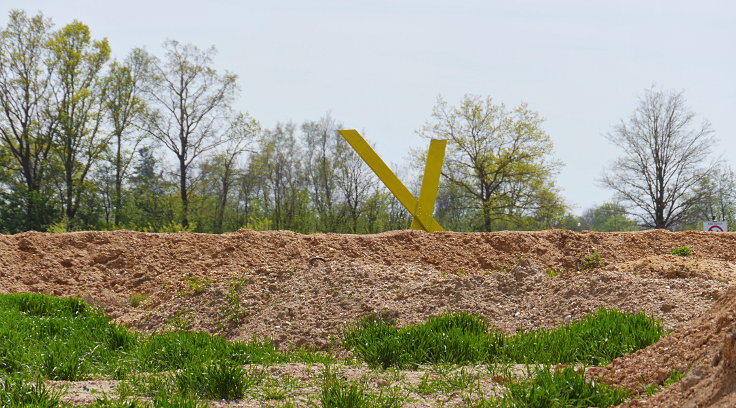 © www.mutbuergerdokus.de: '7 Jahre Waldspaziergänge - Rote Linie am Hambacher Wald'