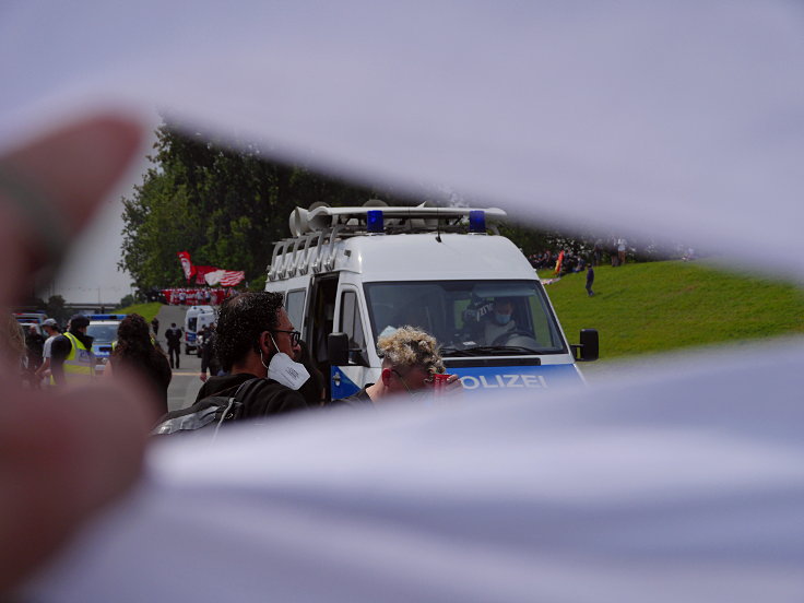 © www.mutbuergerdokus.de: Demonstration: 'Versammlungsgesetz NRW stoppen! Grundrechte erhalten'